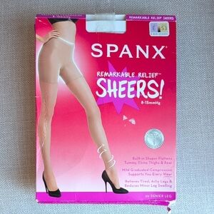 SPANX Remarkable Relief Sheers - Beige